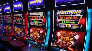 Antarmuka aplikasi gacor 200 untuk Android menampilkan meja dealer langsung blackjack