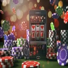 Meja blackjack dealer langsung dengan kartu dan chip