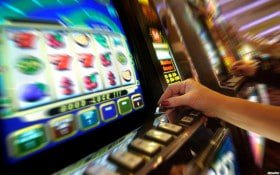 Putaran bonus Gates of Olympus dengan multiplier dan jackpot progresif di platform gacor 200.